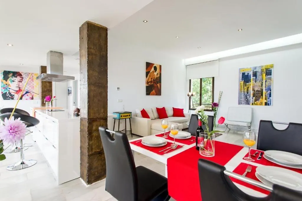 Aticos Magdalena Apartment Seville